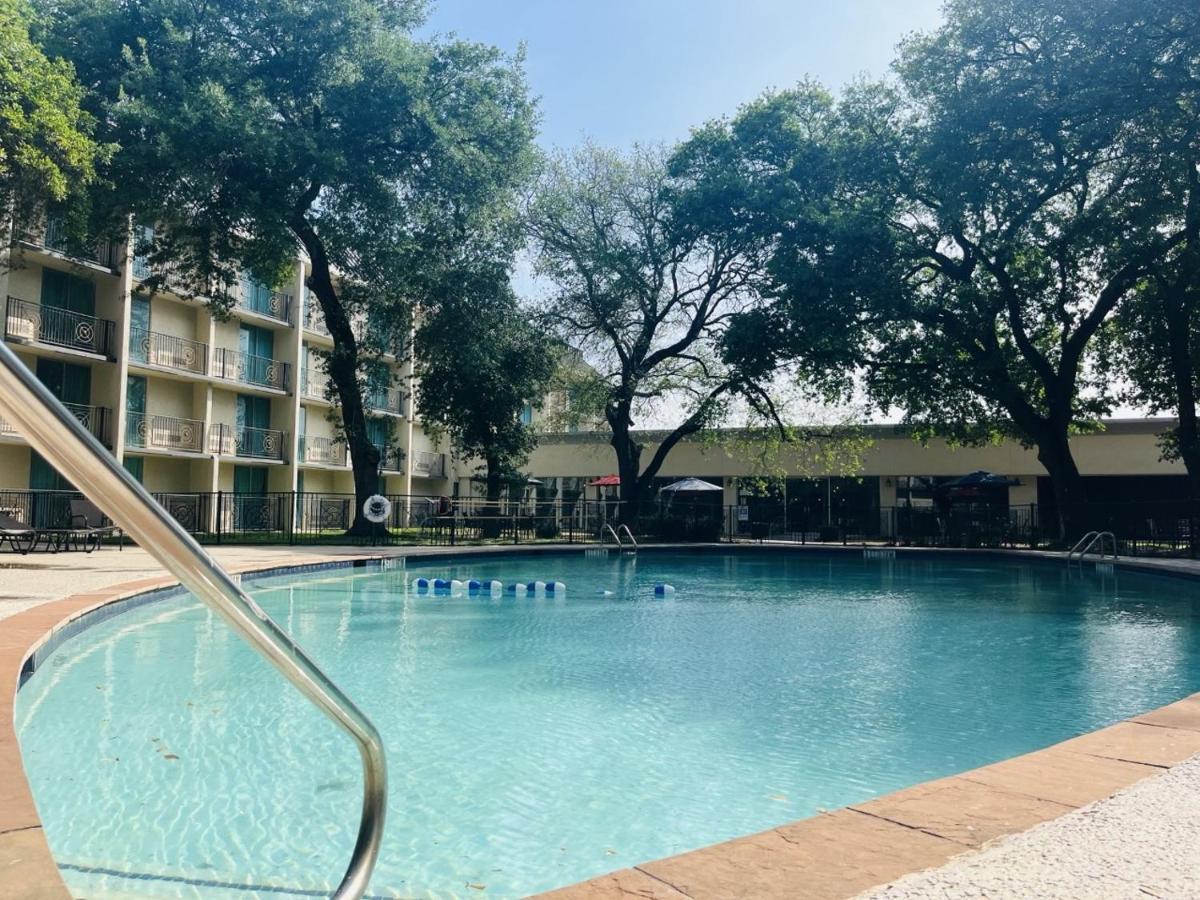 Отель Wingate Houston Near Nrg Park/Medical Center Экстерьер фото