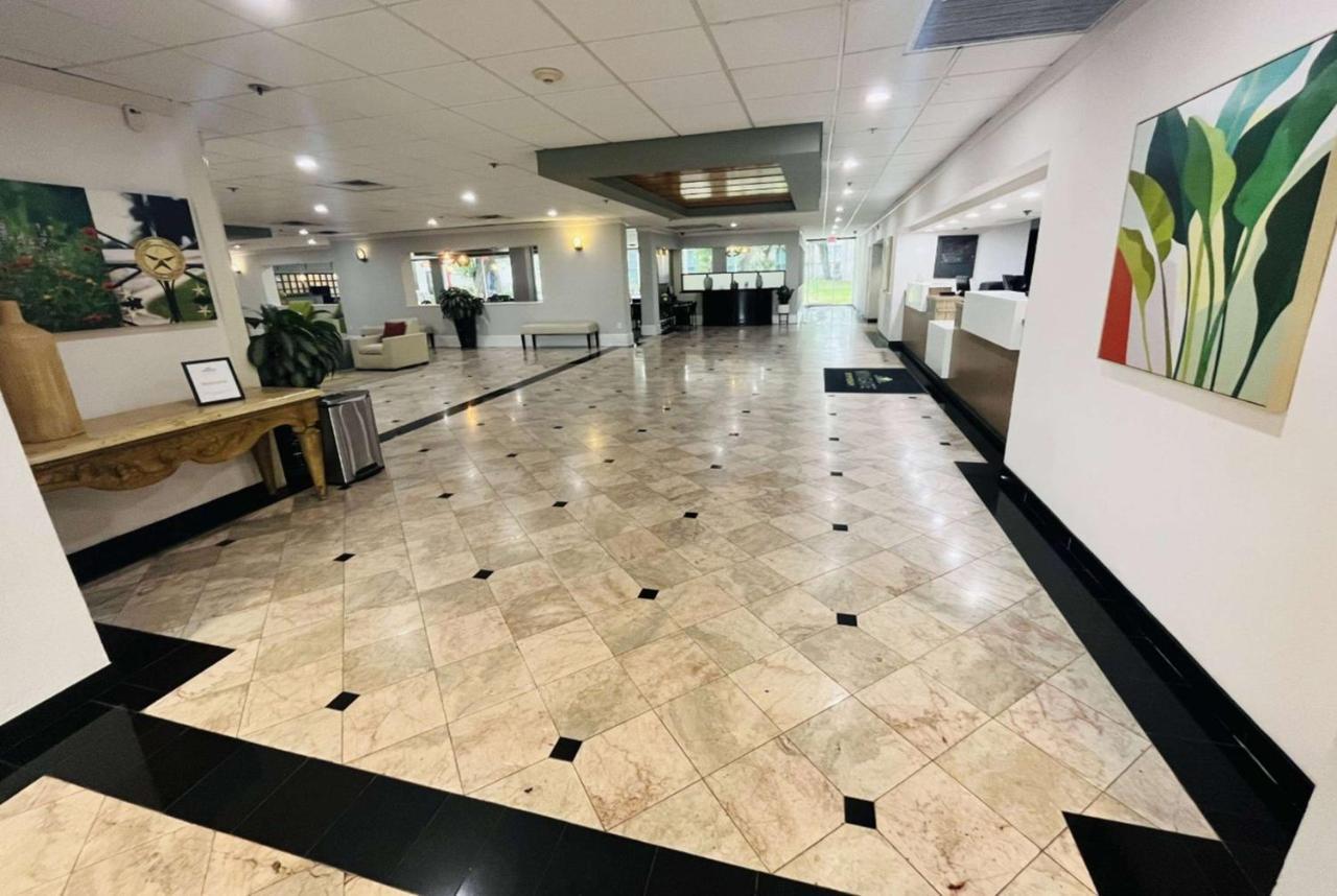 Отель Wingate Houston Near Nrg Park/Medical Center Экстерьер фото
